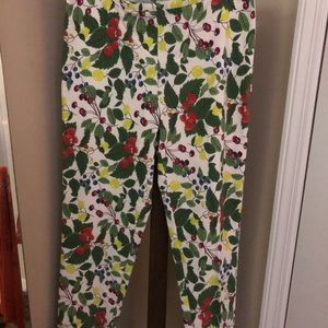 Pixie pant in a fruit pattern